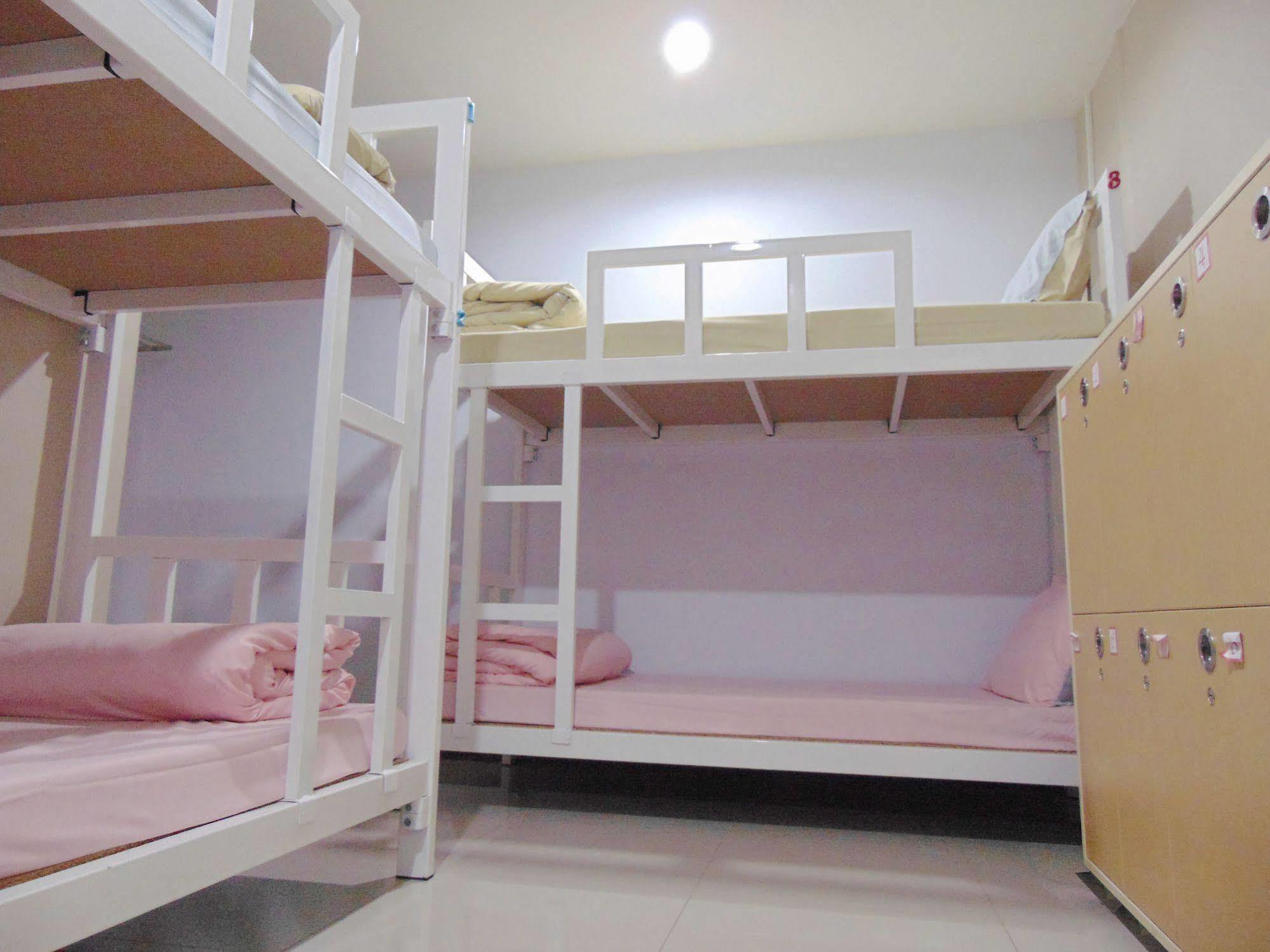 Wanderlust Bangkok Hostel Dış mekan fotoğraf